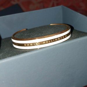 Women's Daniel Wellington bracelet